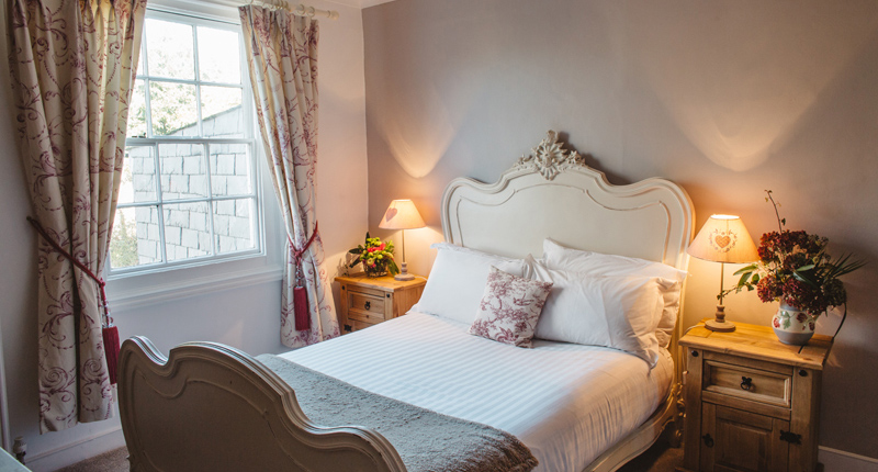 A bedroom at Ashburton Court